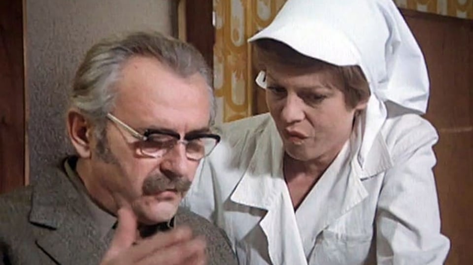 Zralé víno: Iva Janžurová s filmovým manželem Jiřím Sovákem.